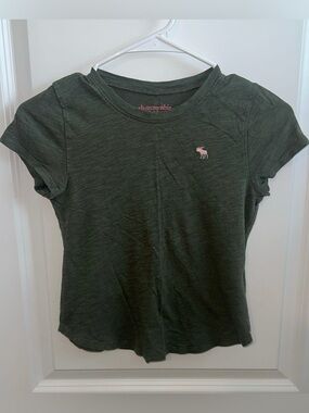 abercrombie kids girls 7/8 Green Tee with Pink Logo